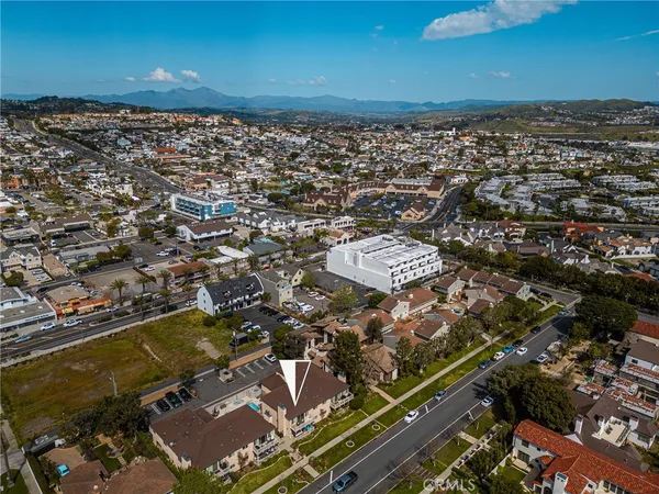 $1,595,000 | 24643 Santa Clara Avenue, Unit 7, Dana Point, CA 92629