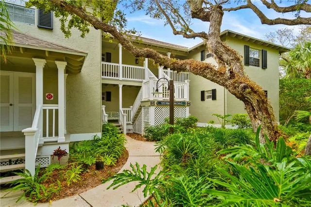 $355,000 | 1215 Winding Oaks Circle East, Unit 403, Vero Beach, FL 32963