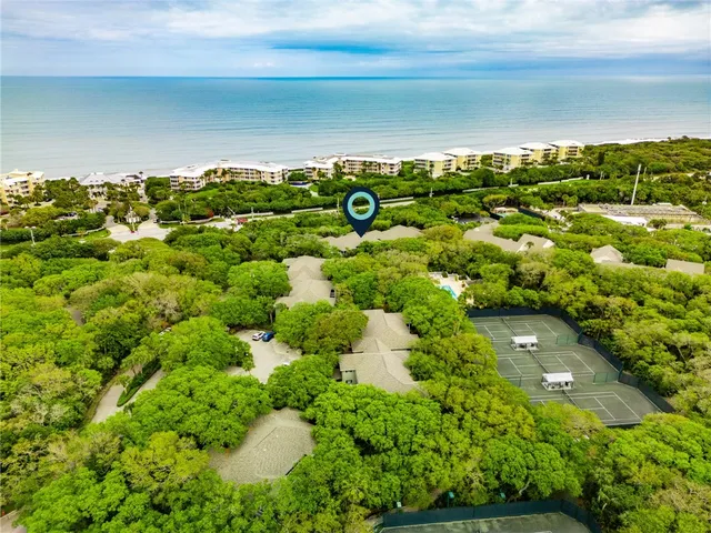 $355,000 | 1215 Winding Oaks Circle East, Unit 403, Vero Beach, FL 32963