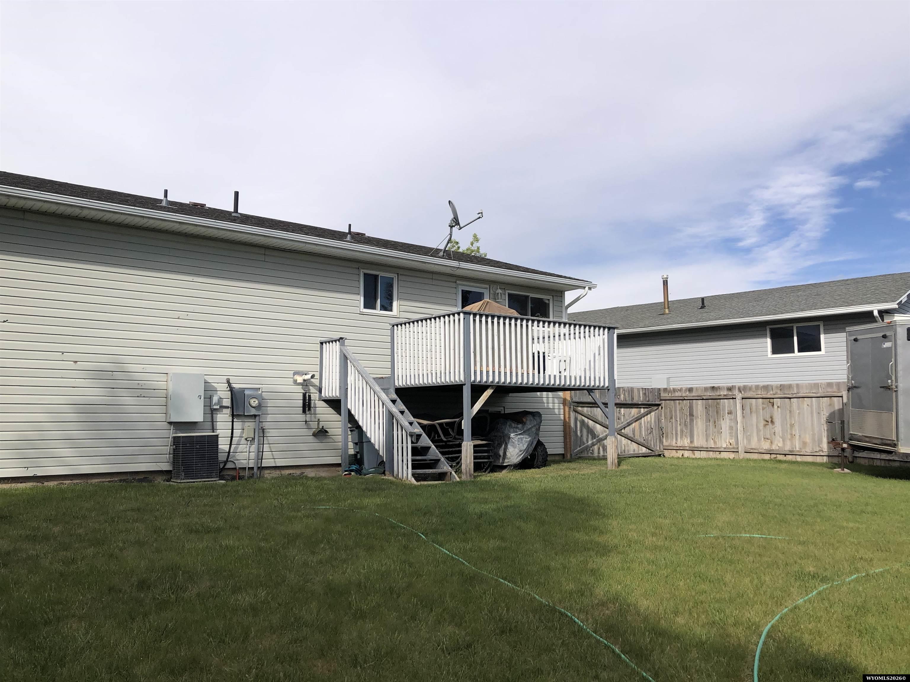 479 Twin Ridge Avenue Evanston, WY 82930 - Photo 2 of 7