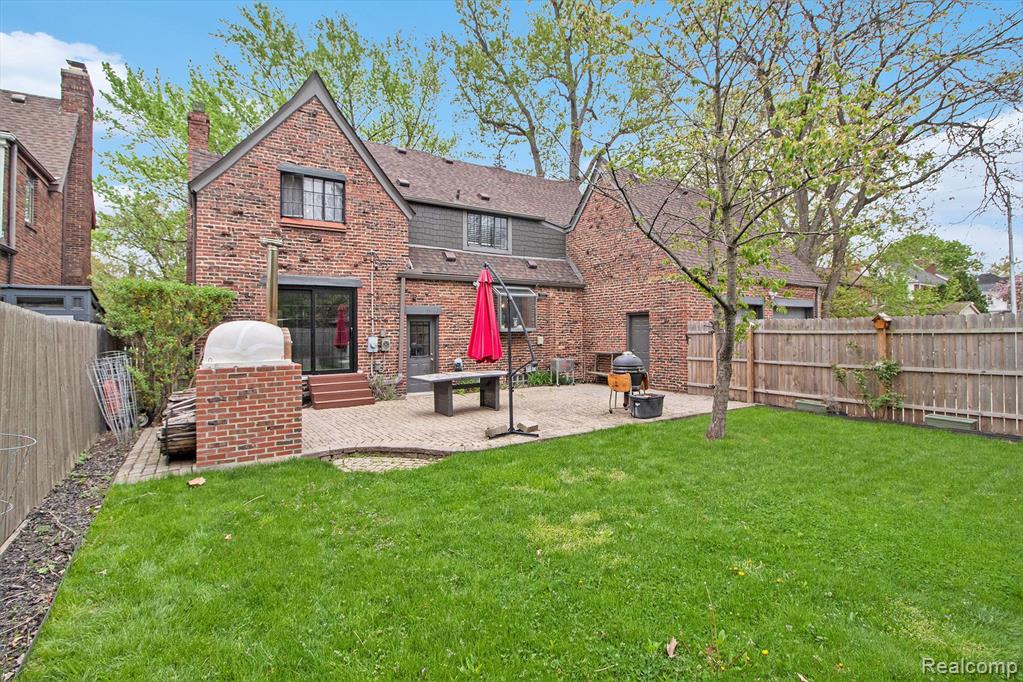 1301 Bishop Road Grosse Pointe Park, MI 48230 - Photo 25 of 31
