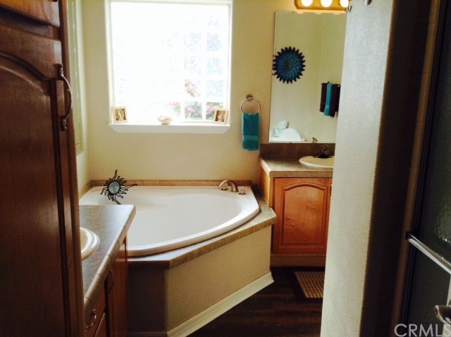 1133 Marina Drive Needles, CA 92363 - Photo 12 of 23 MASTER BATH