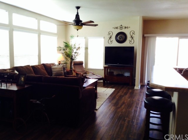 1133 Marina Drive Needles, CA 92363 - Photo 5 of 23 LIVING ROOM