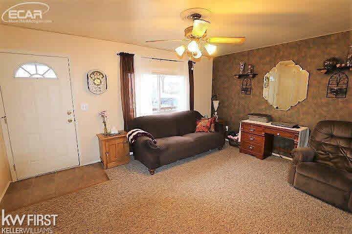6077 Hopkins Road Flint, MI 48506 - Photo 6 of 11 21279874-5.JPG
