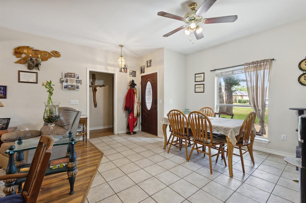 118 Cagle Quinlan, TX 75474 - Photo 4 of 23 a dining room well furnished