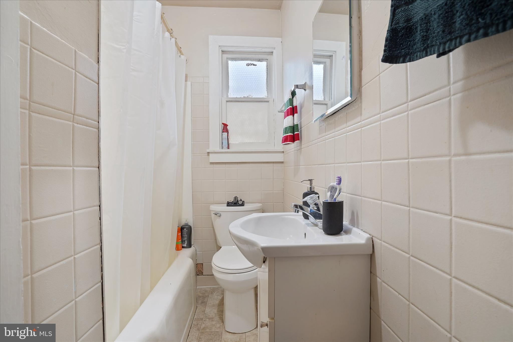 300 Friedensburg Road Reading, PA 19606 - Photo 7 of 26 a bathroom with a sink toilet and shower