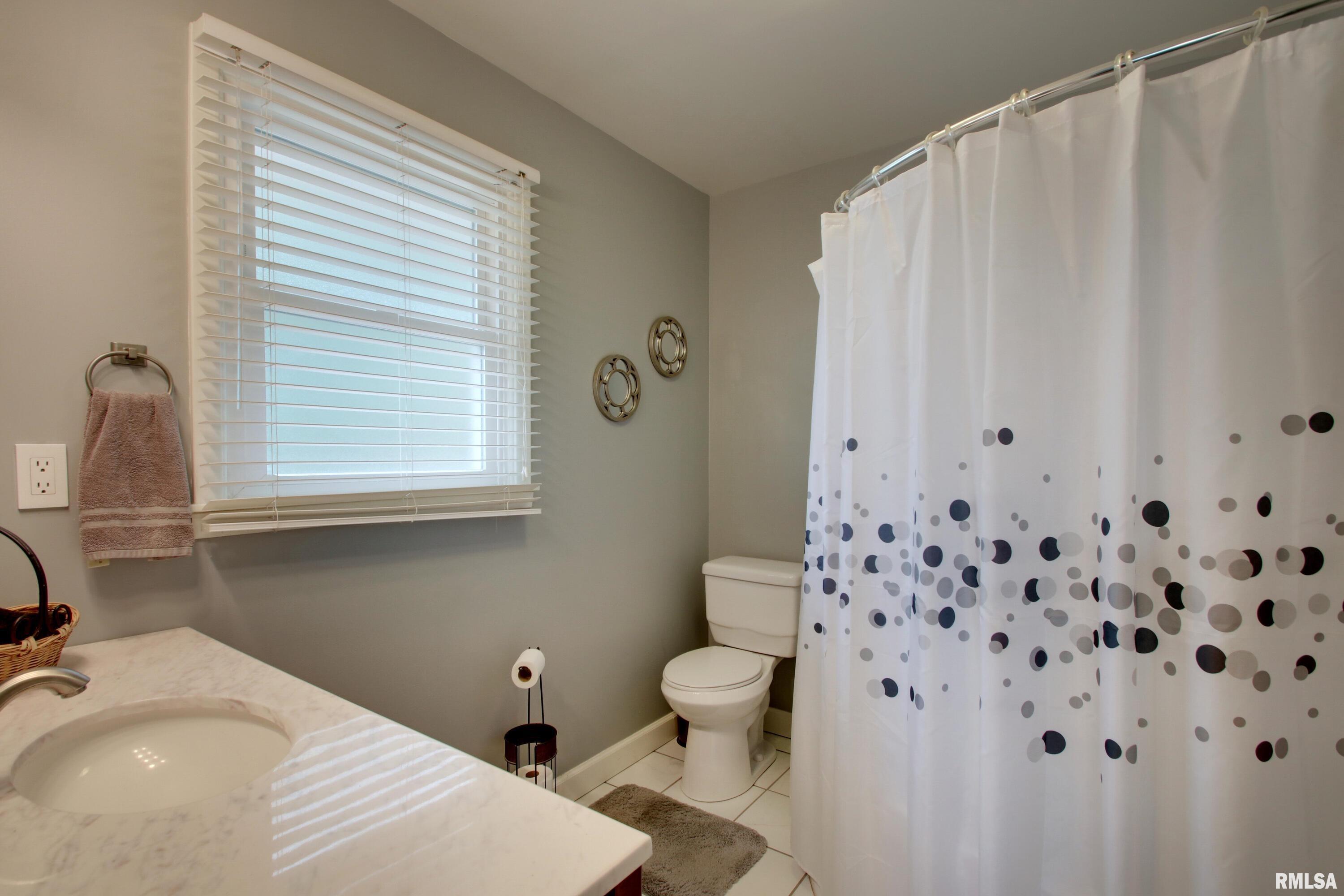 1826 Rim Road Quincy, IL 62305 - Photo 14 of 25 Gallery Image 14