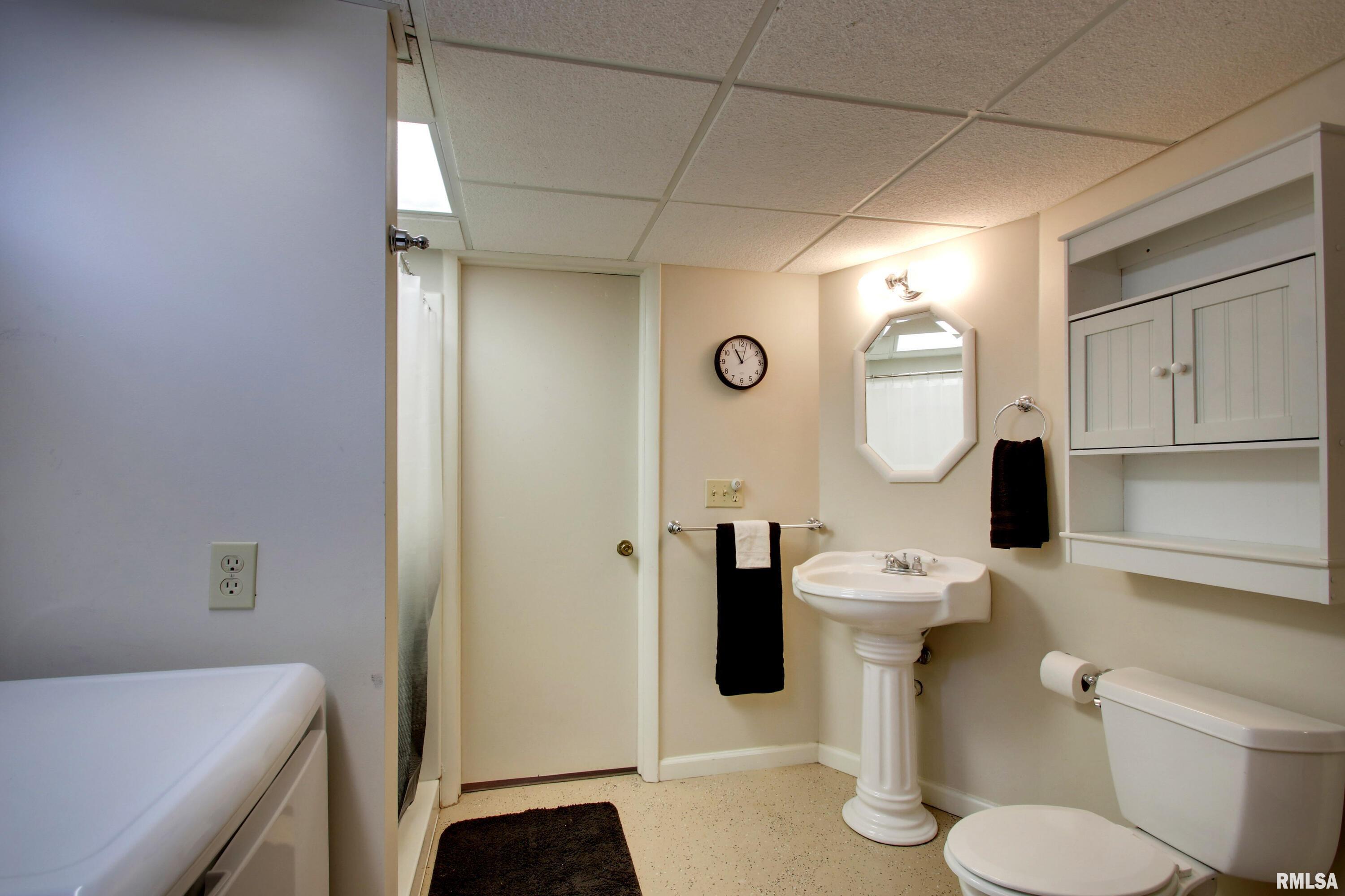 1826 Rim Road Quincy, IL 62305 - Photo 19 of 25 Gallery Image 19