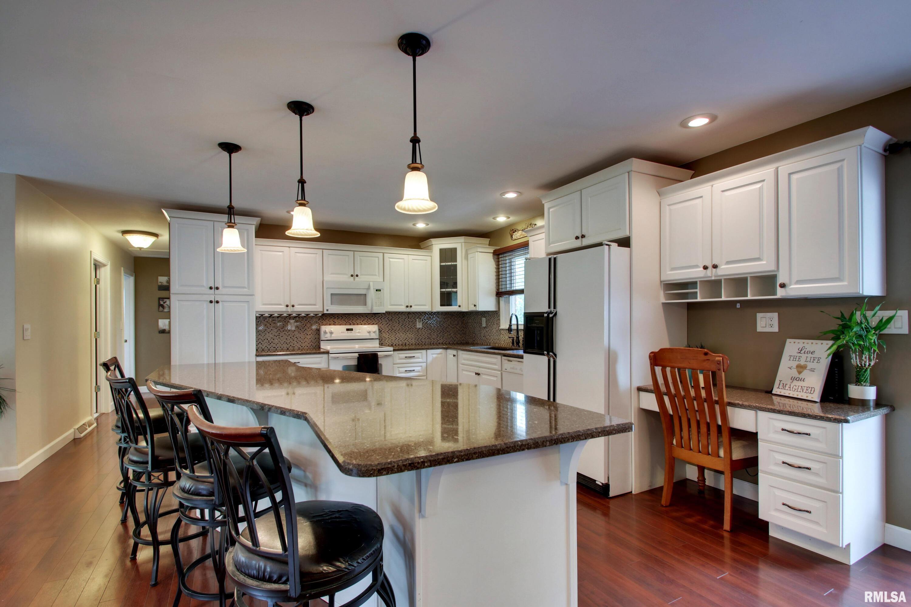 1826 Rim Road Quincy, IL 62305 - Photo 5 of 25 Gallery Image 5