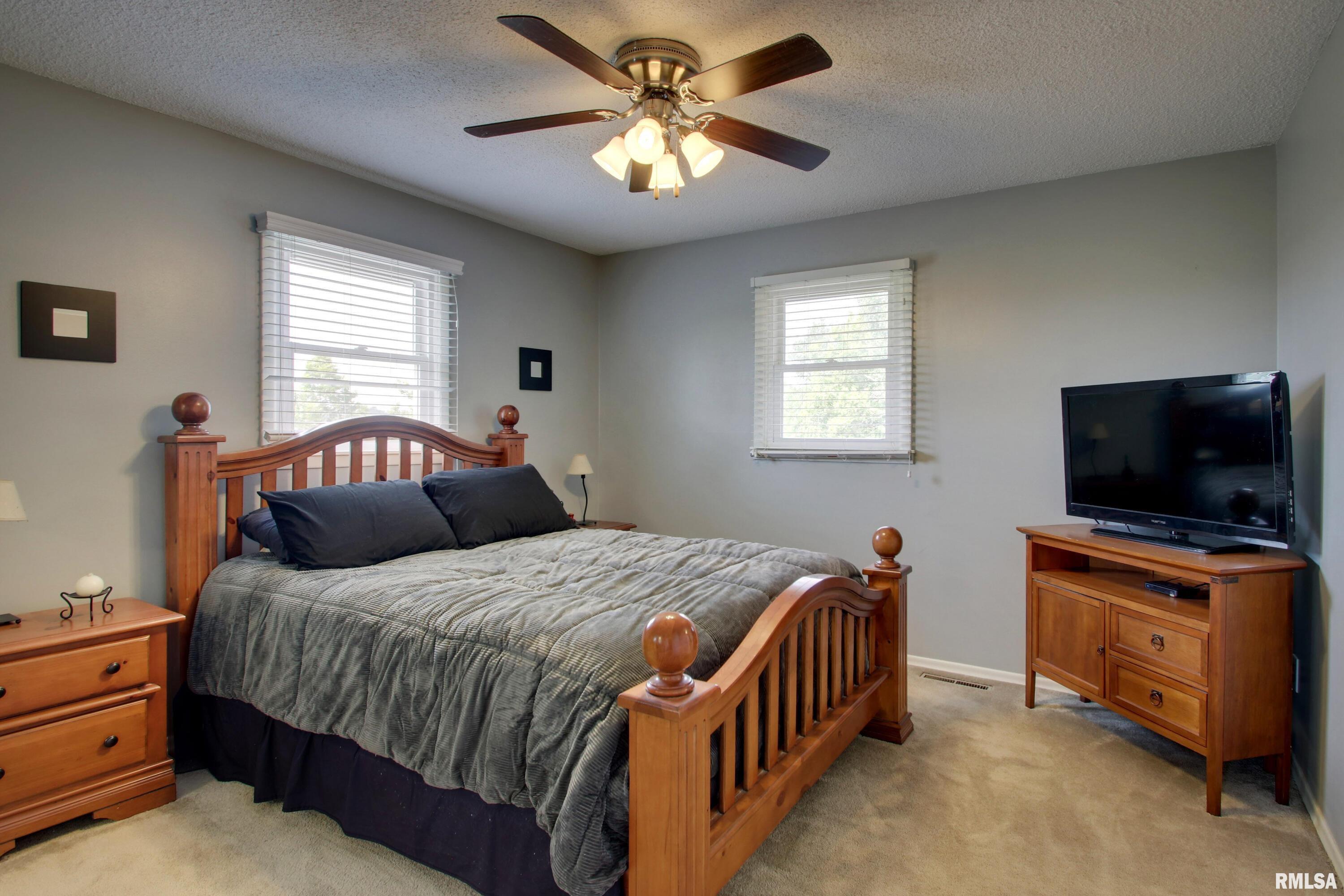 1826 Rim Road Quincy, IL 62305 - Photo 9 of 25 Gallery Image 9