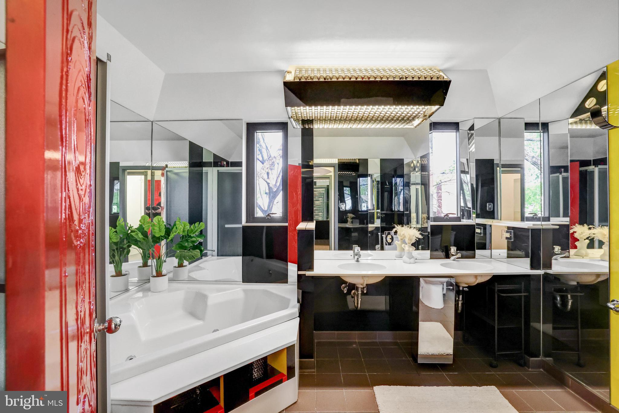 1452 Foxhall Road Northwest Washington, DC 20007 - Photo 12 of 72 Primary Bath