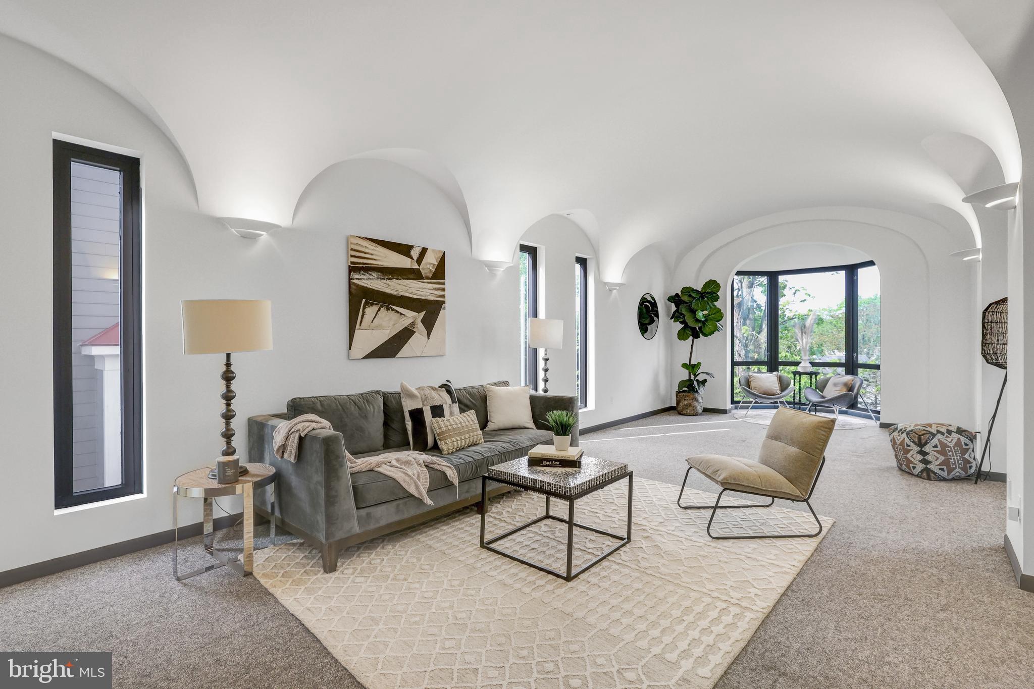 1452 Foxhall Road Northwest Washington, DC 20007 - Photo 4 of 72 Living Room