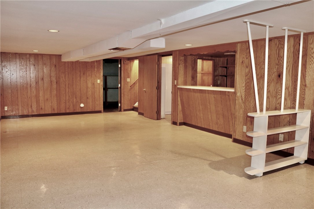 52 Kenyon Road Cranston, RI 02910 - Photo 20 of 21 Gallery Image 20