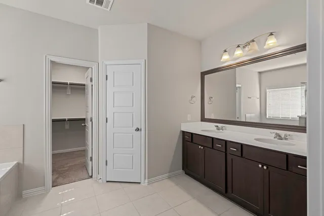 $2,600 | 22025 Abigail Way, Pflugerville, TX 78660