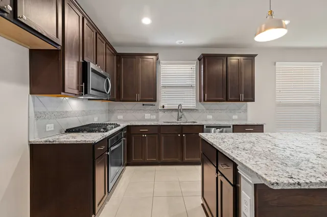 $2,600 | 22025 Abigail Way, Pflugerville, TX 78660