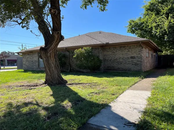 $1,650 | 826 Skyline Drive, Duncanville, TX 75116