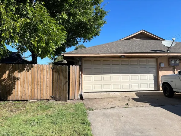 $1,650 | 826 Skyline Drive, Duncanville, TX 75116