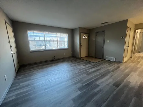 $1,650 | 826 Skyline Drive, Duncanville, TX 75116