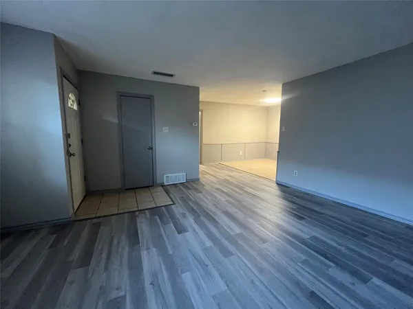 $1,650 | 826 Skyline Drive, Duncanville, TX 75116