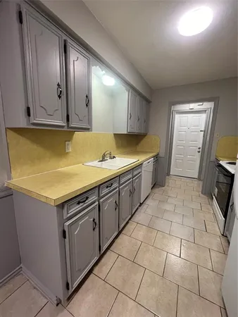 $1,650 | 826 Skyline Drive, Duncanville, TX 75116