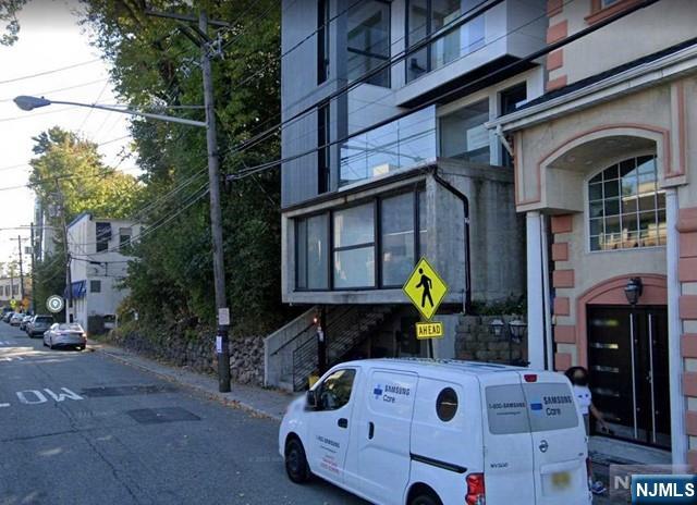 1072 River Road Edgewater, NJ 07020 - Photo 6 of 6