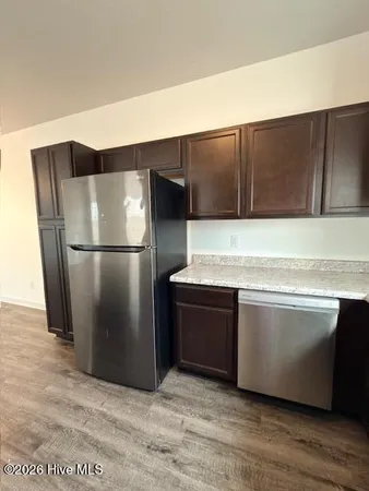 $1,800 | 404 Vandemere Court, Holly Ridge, NC 28445