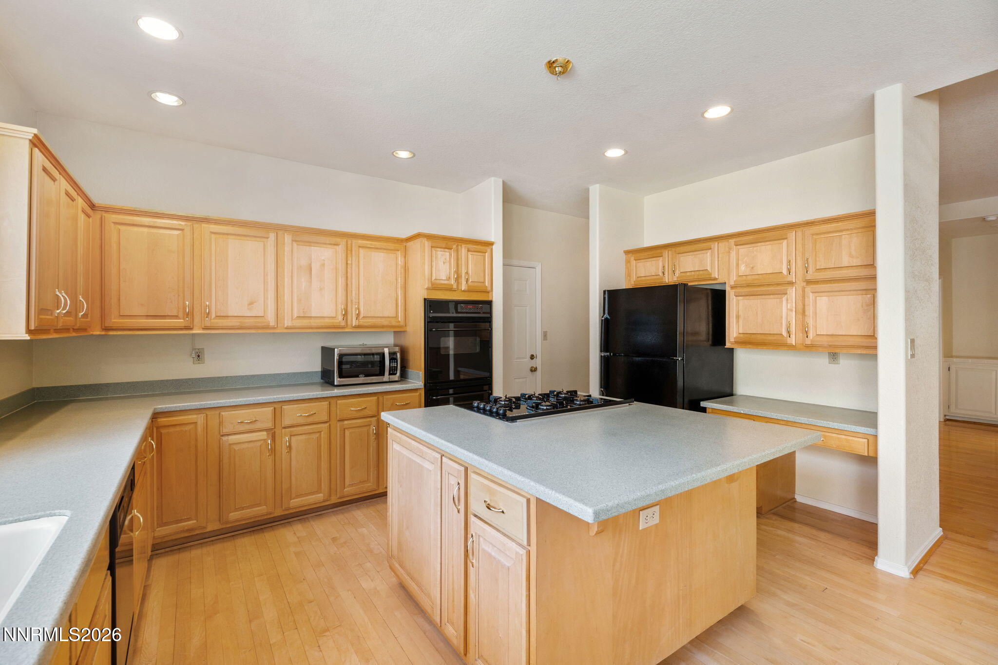 4005 Nemaha Creek Court Reno, NV 89519 - Photo 13 of 32 15-web-or-mls-DSC09886