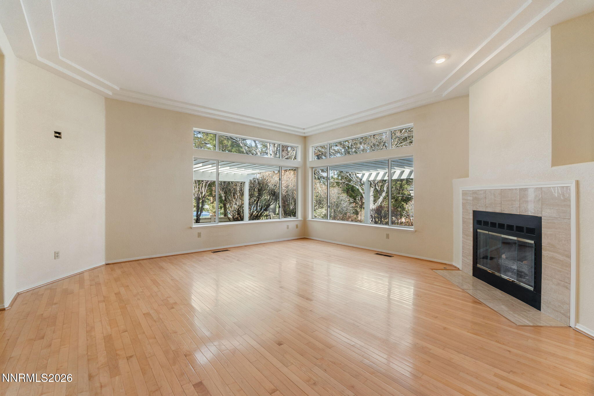 4005 Nemaha Creek Court Reno, NV 89519 - Photo 9 of 32 11-web-or-mls-DSC09906