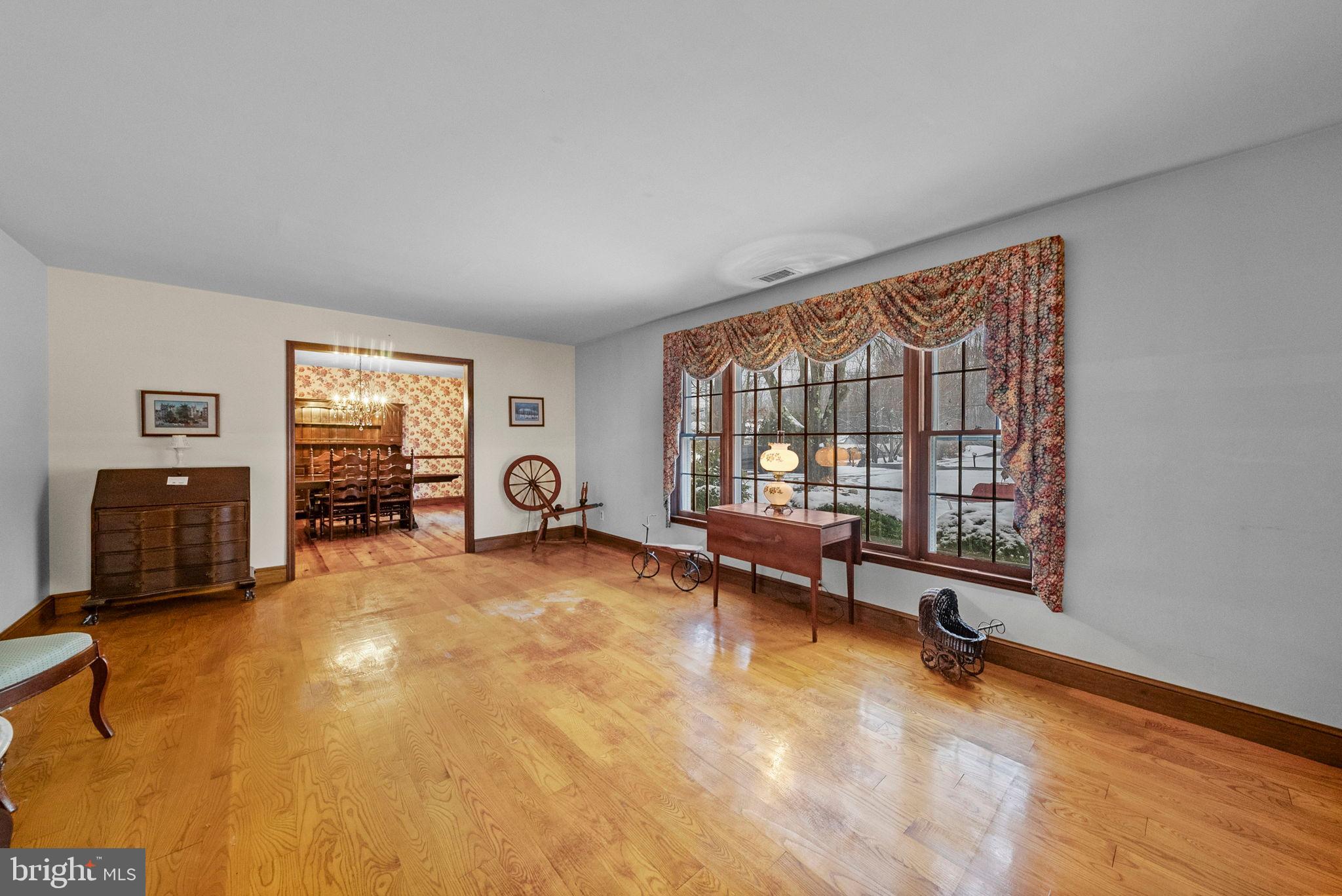 402 Main Street Manalapan, NJ 07726 - Photo 21 of 44 Spacious room with elegant natural light.