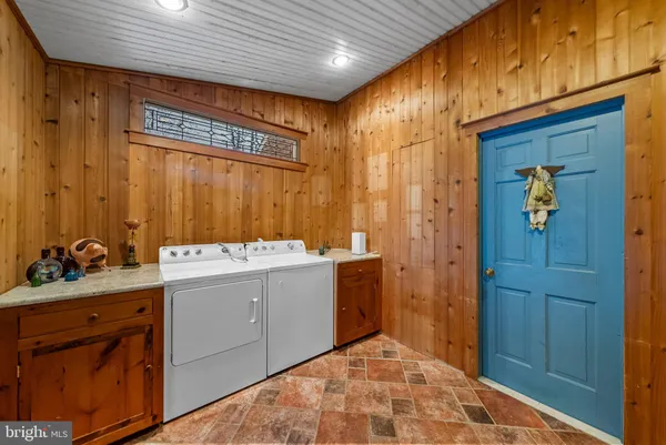 $789,000 | 402 Main Street, Manalapan, NJ 07726