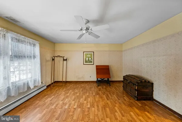 $789,000 | 402 Main Street, Manalapan, NJ 07726