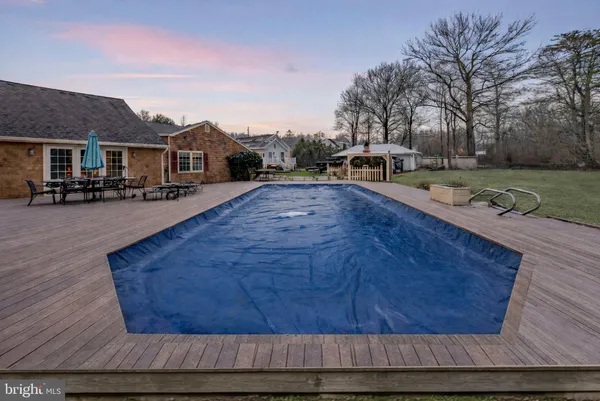 $789,000 | 402 Main Street, Manalapan, NJ 07726