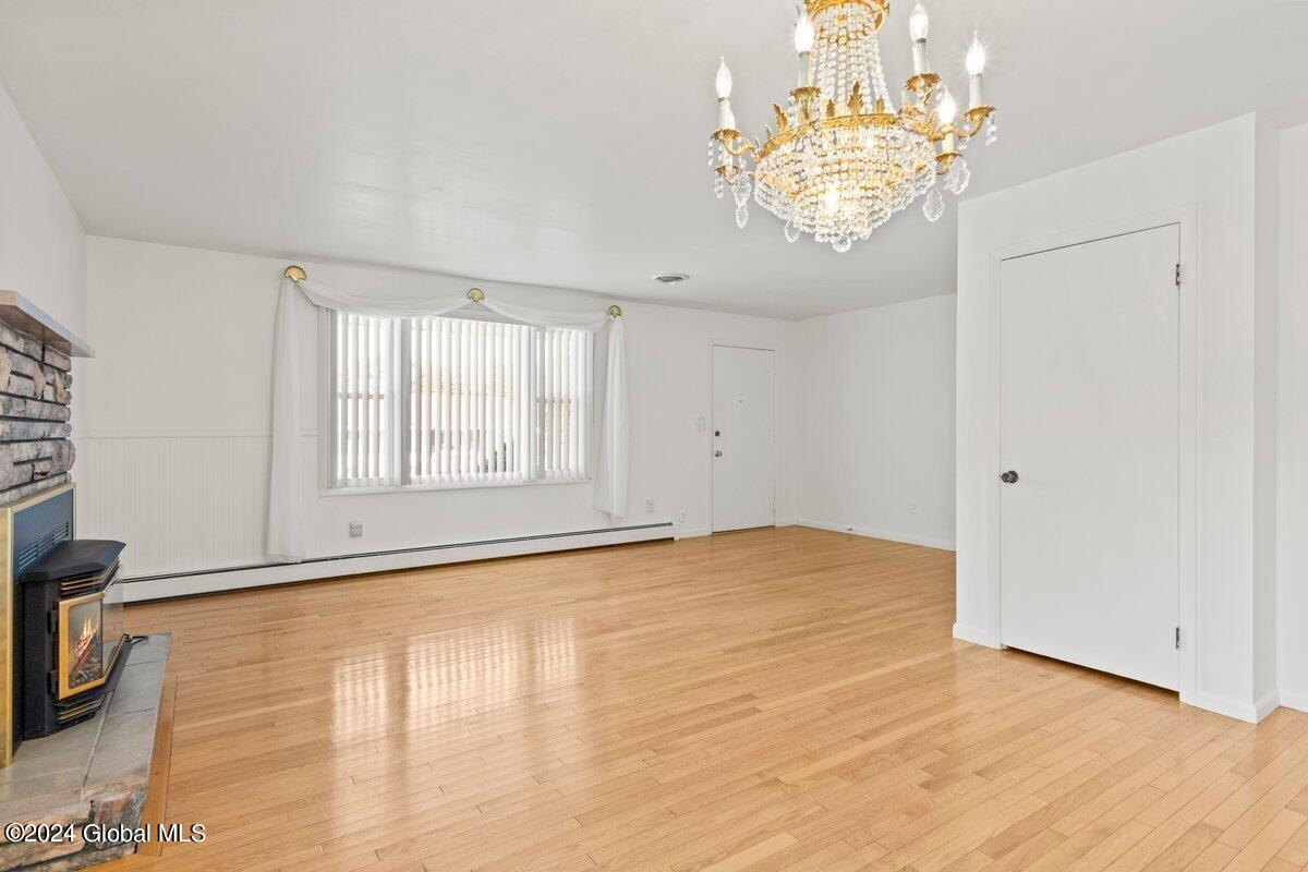 179 Russell Road Albany, NY 12203 - Photo 5 of 21 179 5
