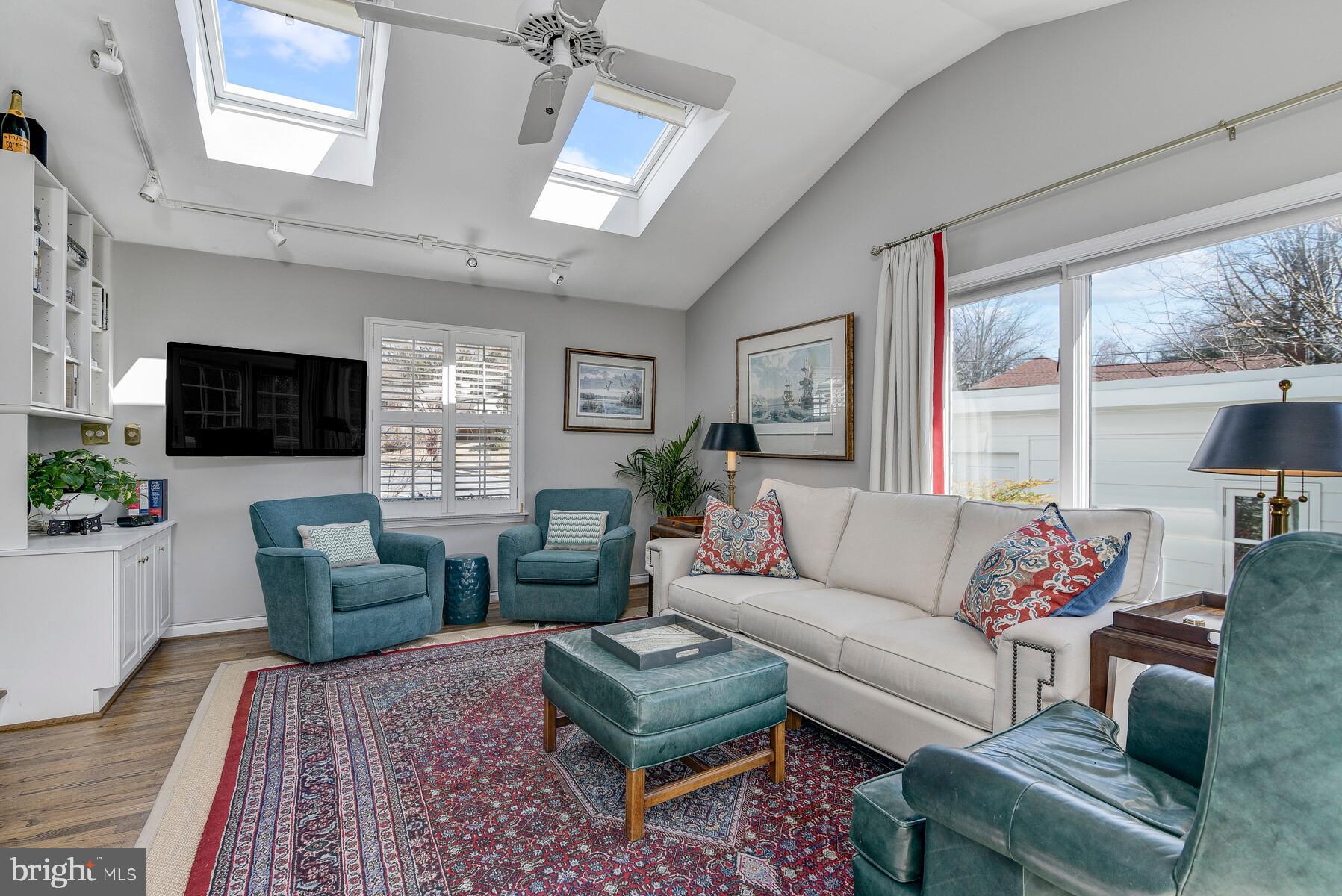 5700 Marengo Road Bethesda, MD 20816 - Photo 13 of 58 Family room with skylights