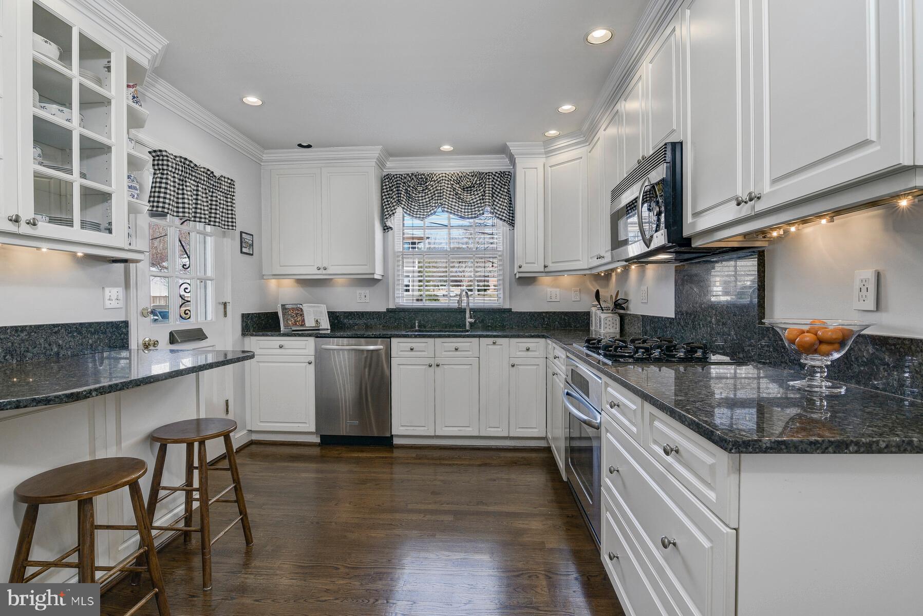 5700 Marengo Road Bethesda, MD 20816 - Photo 15 of 58 Gorgeous Kitchen!