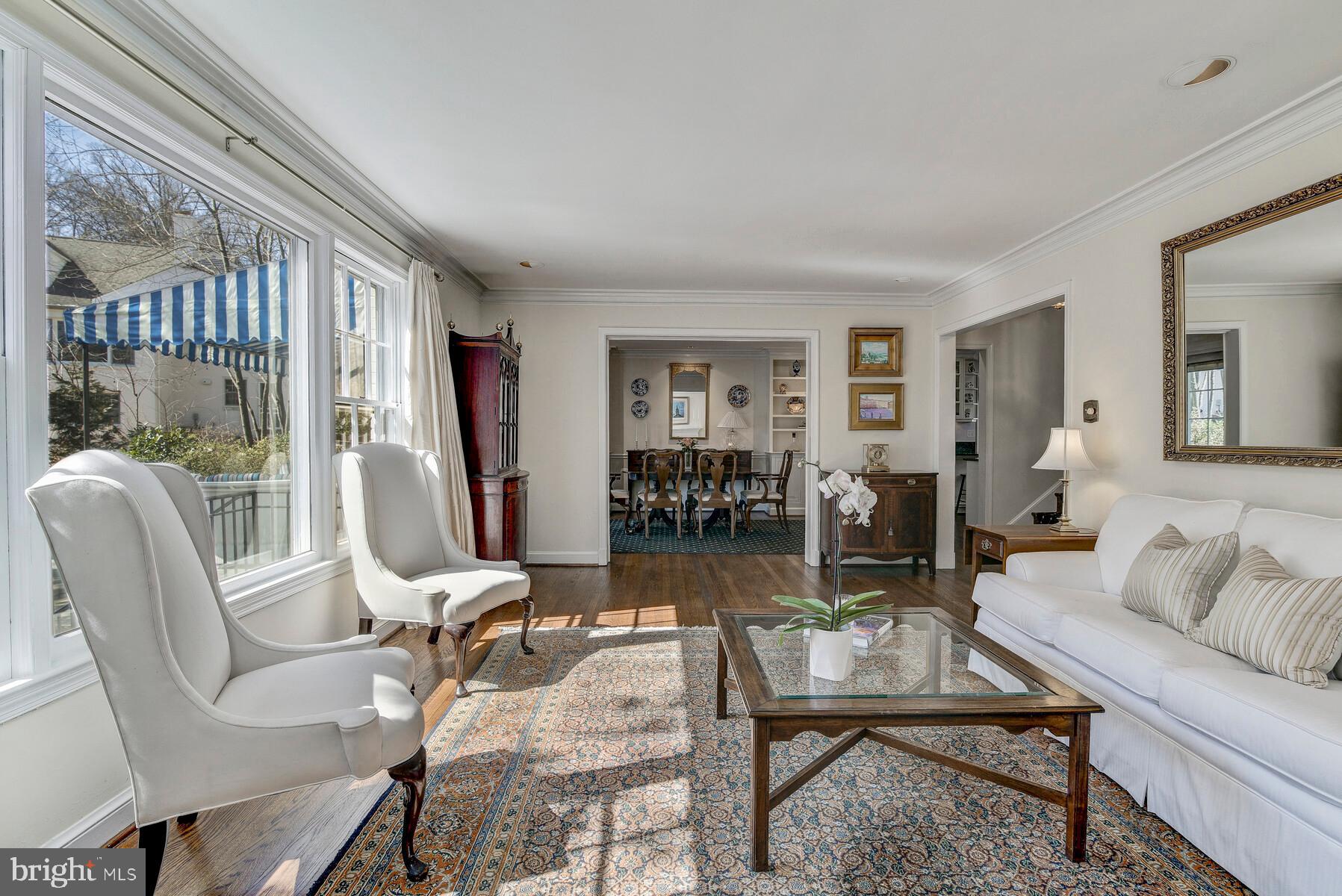 5700 Marengo Road Bethesda, MD 20816 - Photo 22 of 58 Living room