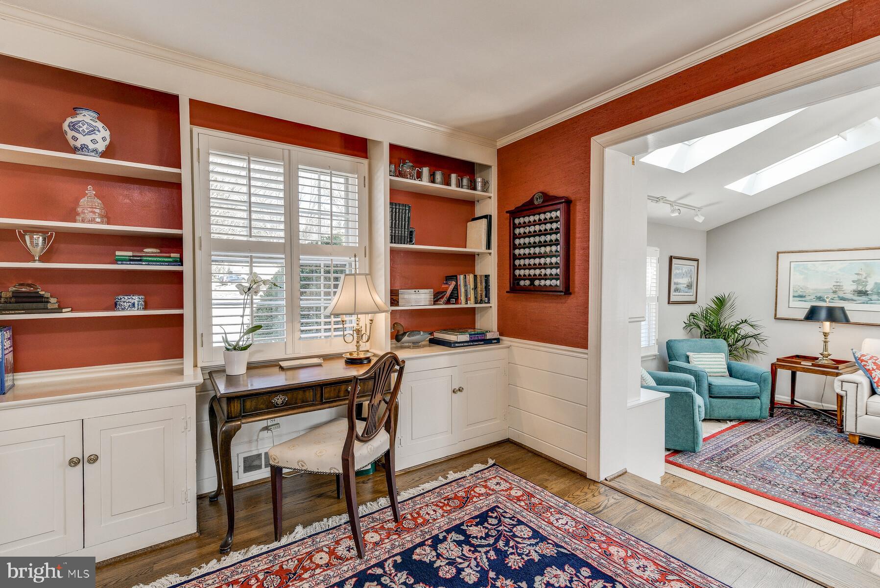 5700 Marengo Road Bethesda, MD 20816 - Photo 8 of 58 Library with built-ins