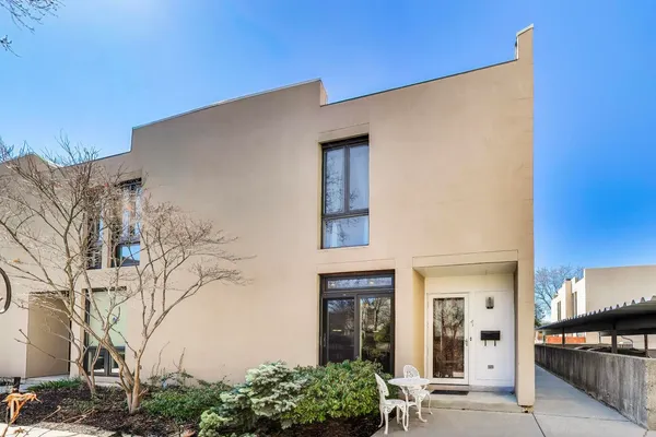 $415,000 | 1 Maple Tree Court, Elmhurst, IL 60126