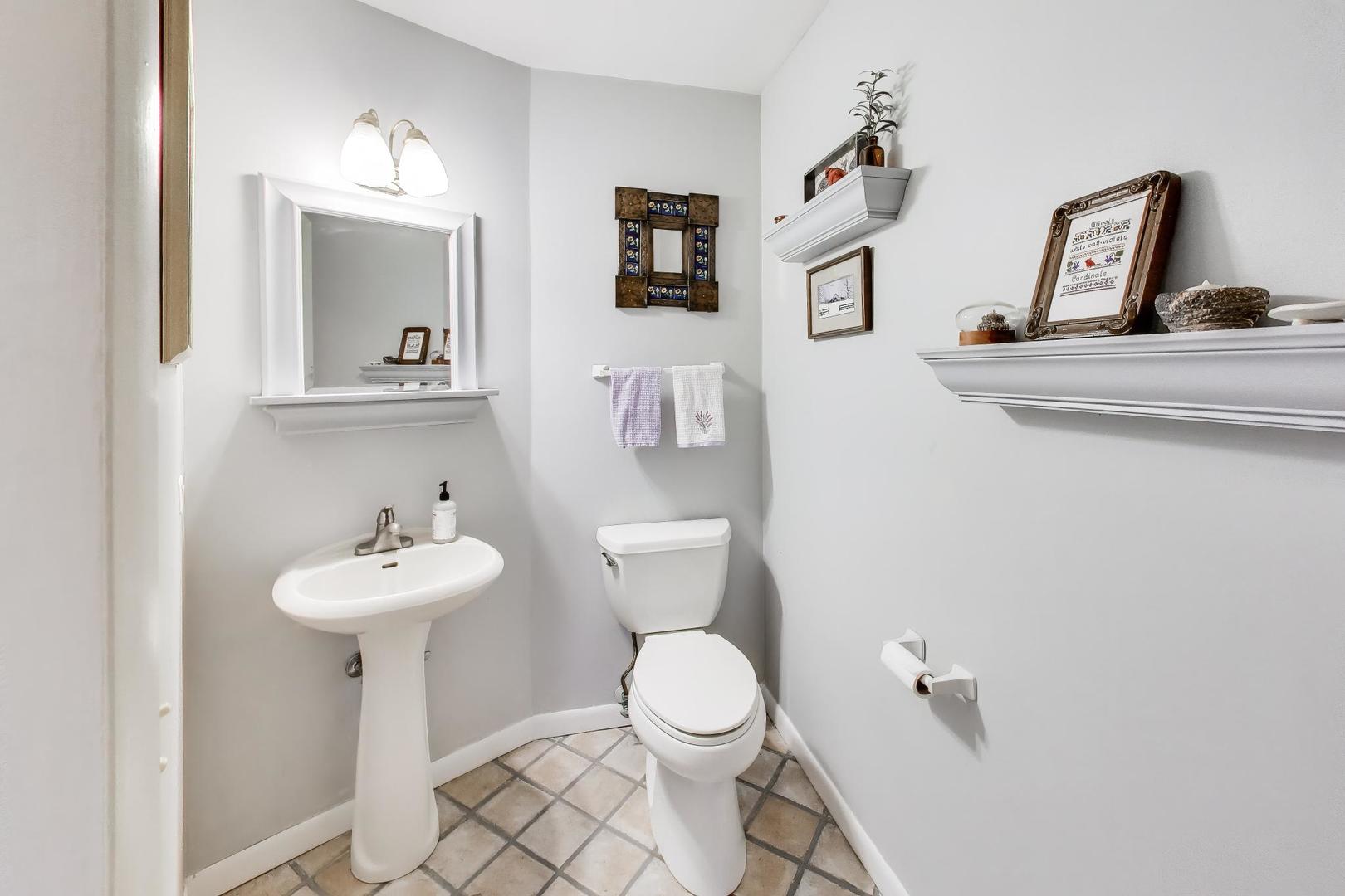 1 Maple Tree Court Elmhurst, IL 60126 - Photo 11 of 34