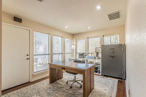 $687,000 | 18 Crosslands Road, Benbrook, TX 76132