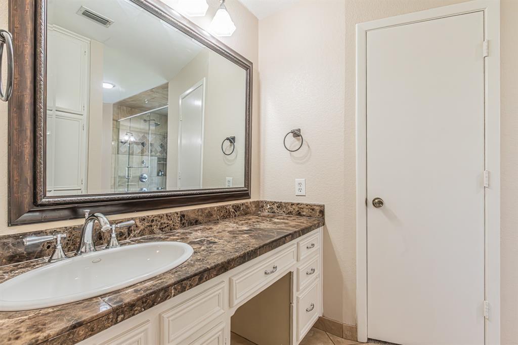 18 Crosslands Road Benbrook, TX 76132 - Photo 28 of 39