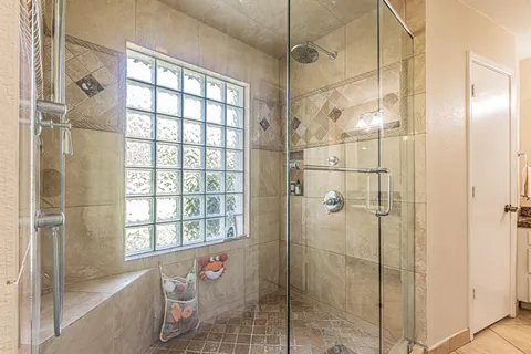 $687,000 | 18 Crosslands Road, Benbrook, TX 76132