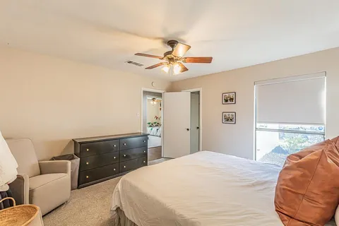 $687,000 | 18 Crosslands Road, Benbrook, TX 76132