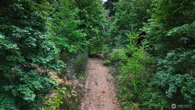 $550,000 | 11000 Xx State Highway Northeast, Bainbridge Island, WA 98110