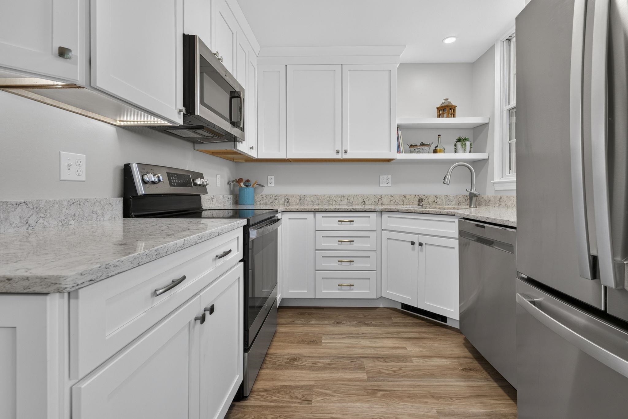3370 Lafayette Road, Unit 5 Portsmouth, NH 03801 - Photo 8 of 35 Gallery Image 8