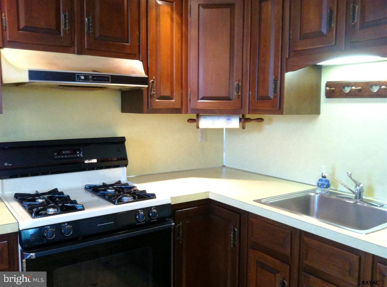 409 Maple Street Manchester, PA 17345 - Photo 14 of 35 Gallery Image 14