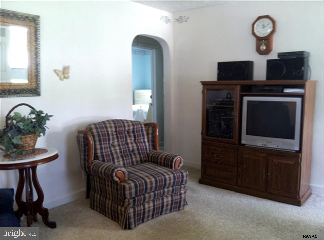 409 Maple Street Manchester, PA 17345 - Photo 19 of 35 Gallery Image 19