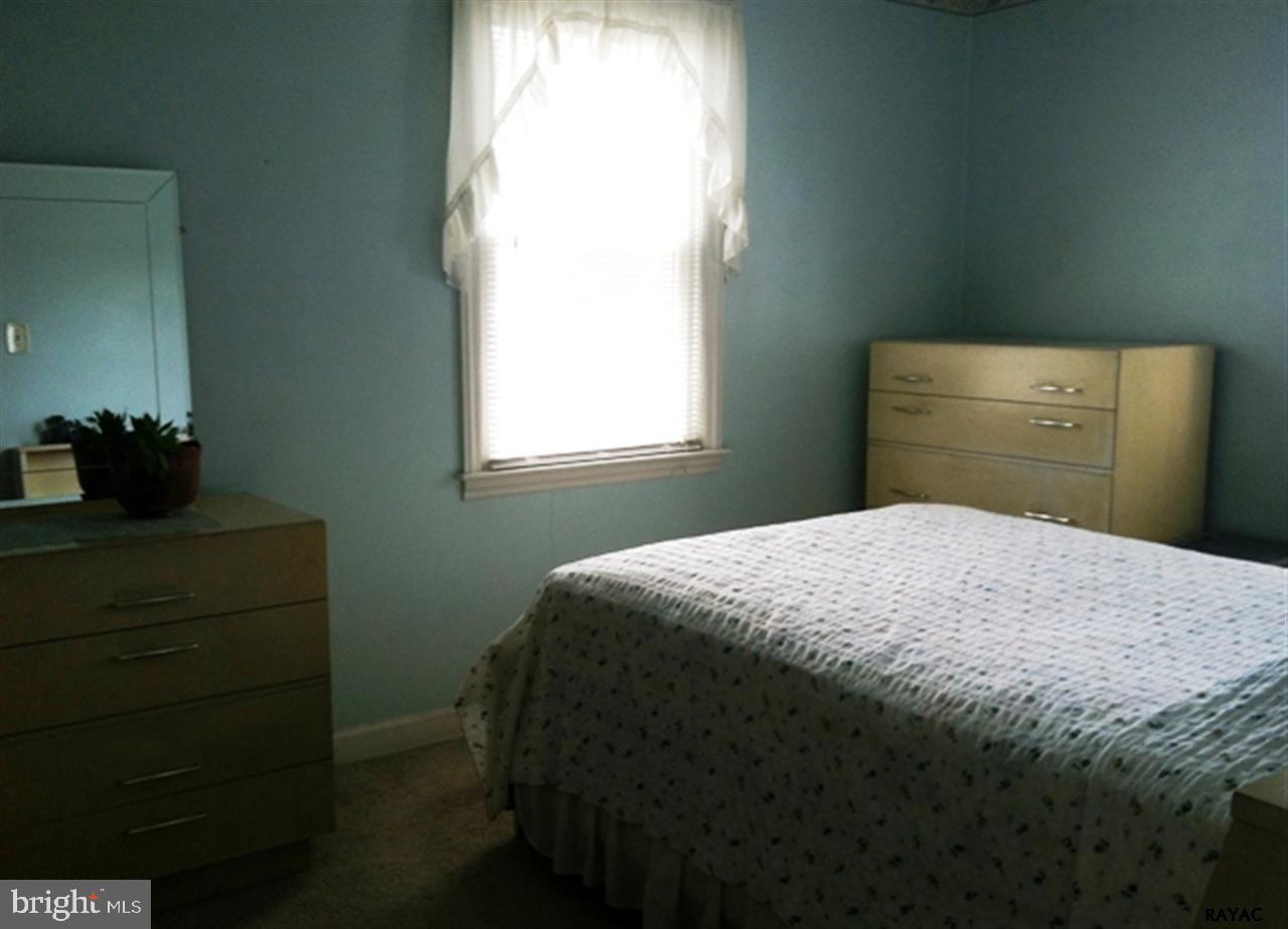 409 Maple Street Manchester, PA 17345 - Photo 23 of 35 Gallery Image 23