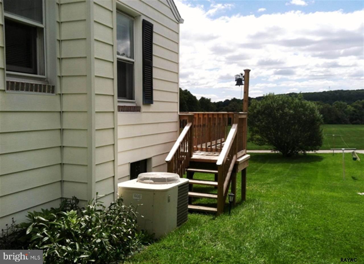 409 Maple Street Manchester, PA 17345 - Photo 26 of 35 Gallery Image 26