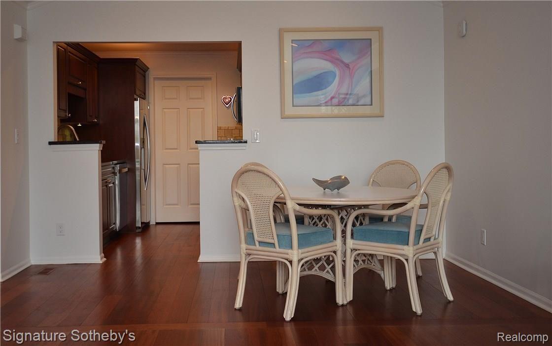 3575 Oakmonte Boulevard Rochester, MI 48306 - Photo 7 of 32 8 dining.JPG